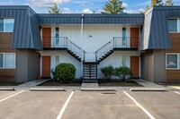 Sun Brook Apartments in Beaverton, OR - Foto de edificio - Building Photo