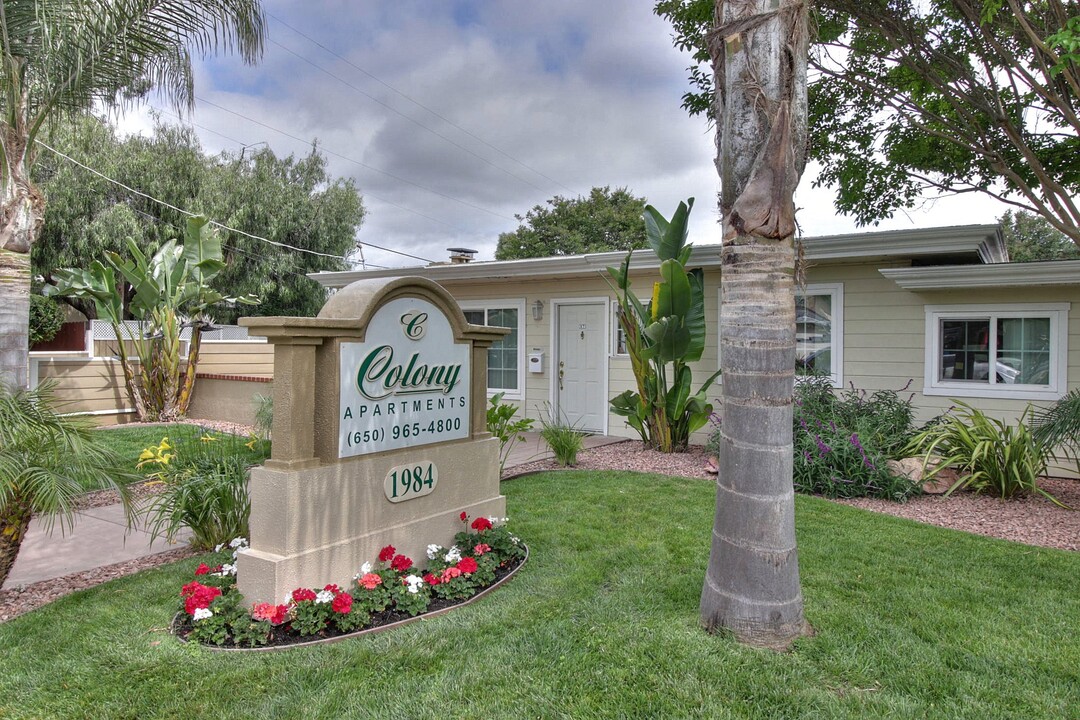 Colony Apartments in Mountain View, CA - Building Photo