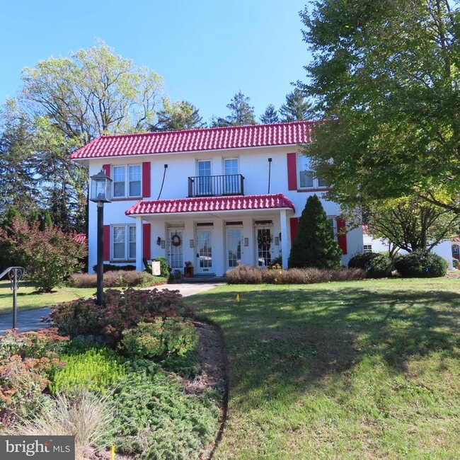 property at 302 S Coldbrook Ave