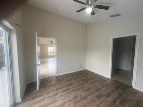 927 Reserve Pl in Davenport, FL - Building Photo - Building Photo