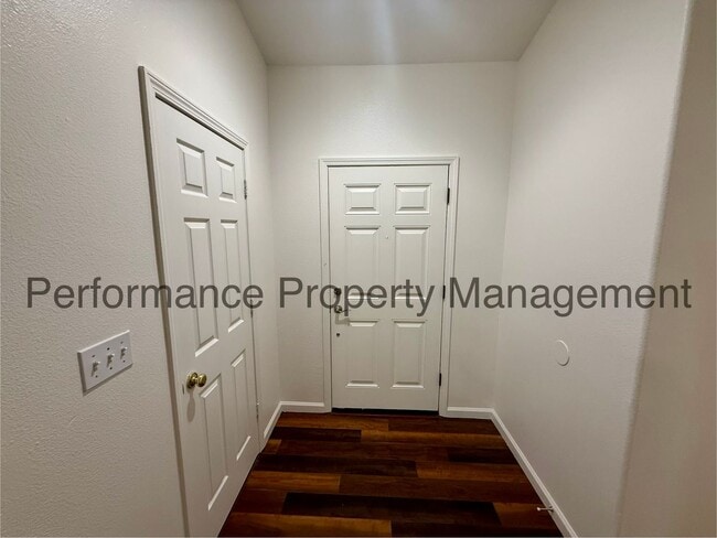 12607 Spoleto Ave in Bakersfield, CA - Building Photo - Building Photo