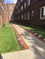 2600 James St in Syracuse, NY - Building Photo