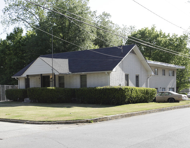 3724 Myrtle St in College Park, GA - Building Photo - Building Photo