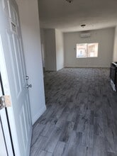 1177 E 41st Pl in Los Angeles, CA - Building Photo - Building Photo
