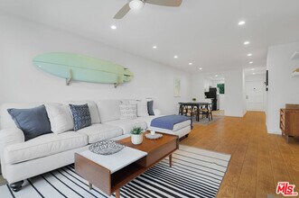 6476 Cavalleri Rd in Malibu, CA - Building Photo - Building Photo