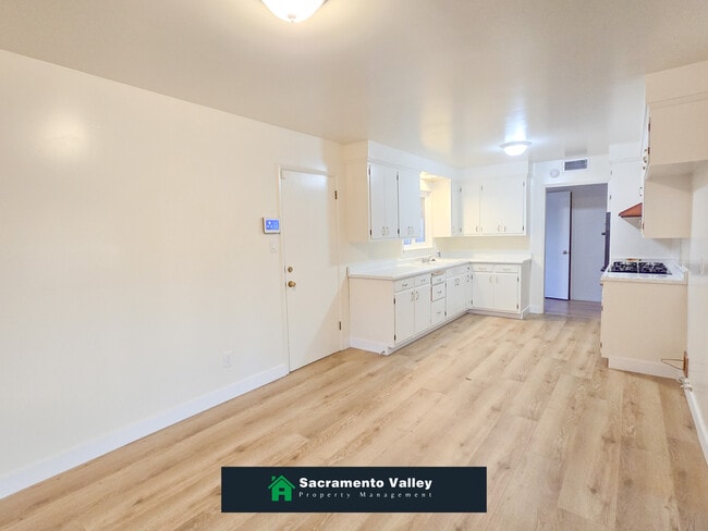 7100 Chris Ave in Sacramento, CA - Building Photo - Building Photo