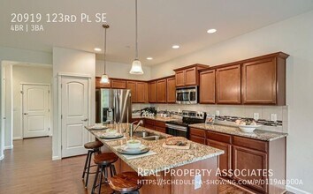 20919 123rd Pl SE in Kent, WA - Building Photo - Building Photo