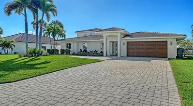 690 Old Compass Rd in Longboat Key, FL - Building Photo - Building Photo