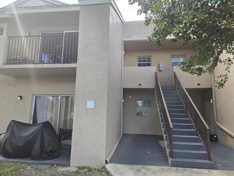 1731 NW 96th Ter, Unit #2K in Pembroke Pines, FL - Building Photo