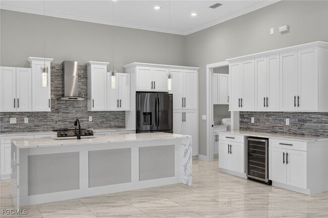 property at 2532 SW 26th Pl