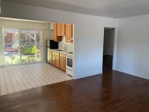 737 Orinda Ln, Unit Orinda Lane in Walnut Creek, CA - Building Photo - Building Photo
