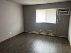 2455 5th Ave in Marion, IA - Building Photo