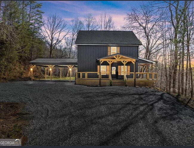 property at 747 Golden Ave