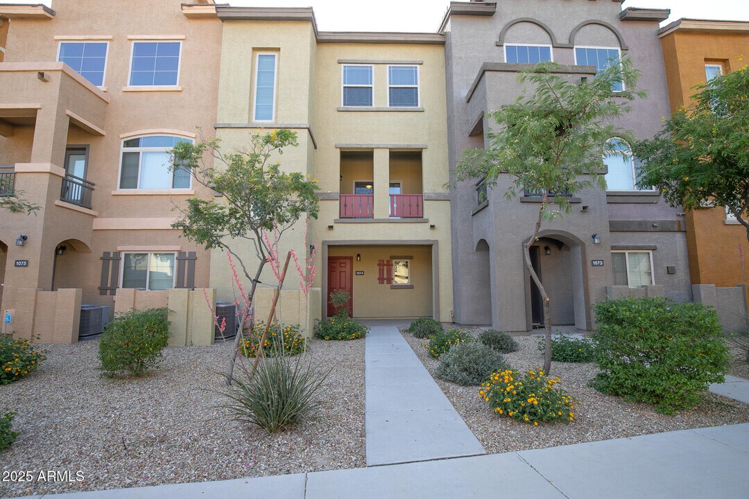 2150 W Alameda Rd in Phoenix, AZ - Building Photo