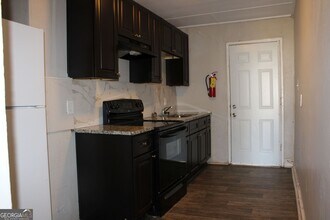 700 Neal St NW in Atlanta, GA - Building Photo - Building Photo