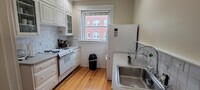 231 Rawson Rd, Unit 5 in Brookline, MA - Building Photo - Building Photo