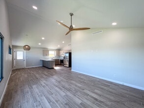 2709 Woodpecker Rd, Unit 105 in Weslaco, TX - Building Photo - Building Photo