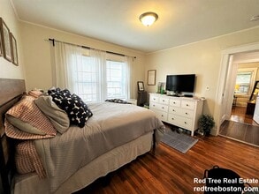 19 Larose Plz, Unit 1 in Boston, MA - Building Photo - Building Photo