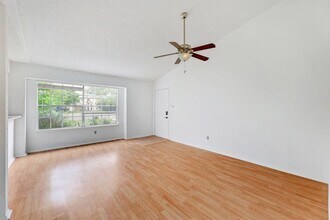 7601 Woodstone Cove in Austin, TX - Building Photo - Building Photo