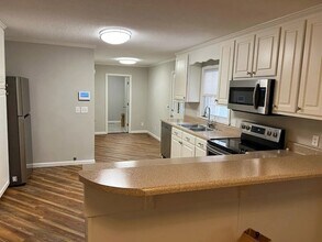 2311 North Dug Gap Rd SW in Dalton, GA - Foto de edificio - Building Photo