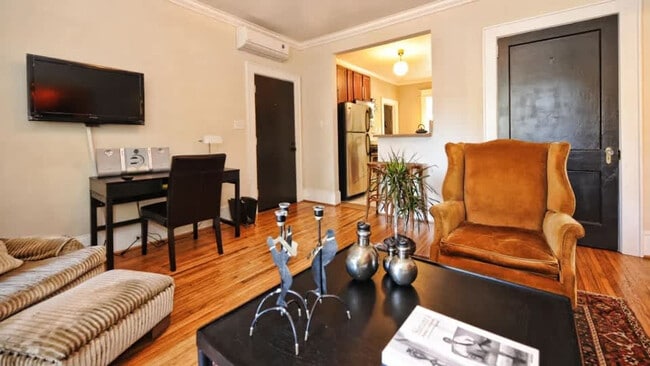 2101 Kirkwood Ave in Charlotte, NC - Foto de edificio - Building Photo