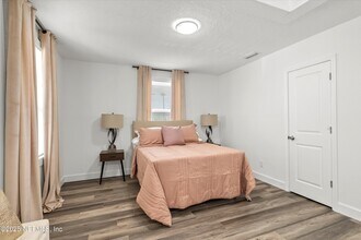 805 Garth Ave in Jacksonville, FL - Building Photo - Building Photo