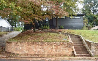1317 Kilby Terrace in Anniston, AL - Building Photo