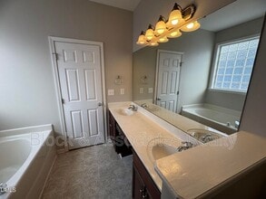 9305 Doss Ct in Wake Forest, NC - Building Photo - Building Photo