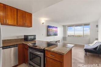 3045 Ala Napuaa Pl in Honolulu, HI - Foto de edificio - Building Photo