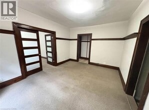 35 Grant Ave in Hamilton, ON - Building Photo - Building Photo