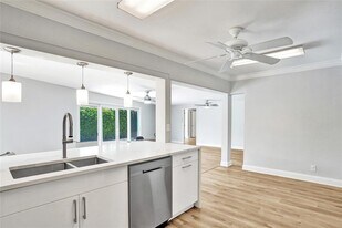 2031 NE 62nd St in Fort Lauderdale, FL - Building Photo