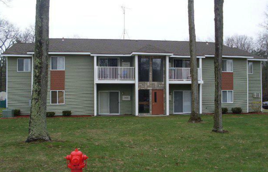 Channel View Apartments in Montague, MI - Foto de edificio