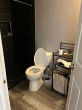 8044 Sandalwood Cir, Unit Room in La Belle, FL - Building Photo - Building Photo