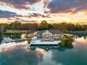 MAA Dexter Lake in Cordova, TN - Foto de edificio - Building Photo
