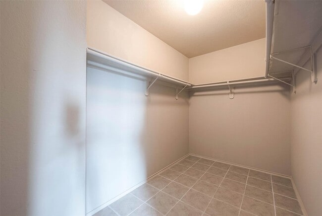 property at 839 Darbydale Crossing Ln