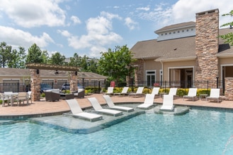 Red Knot at Edinburgh in Chesapeake, VA - Building Photo - Building Photo