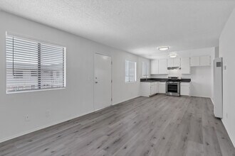 1225 W. 166th St. in Gardena, CA - Foto de edificio - Building Photo