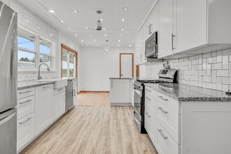 9457 Trenton Ln N in Maple Grove, MN - Building Photo - Building Photo