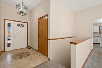 709 Jay Ave in Johnstown, CO - Foto de edificio - Building Photo