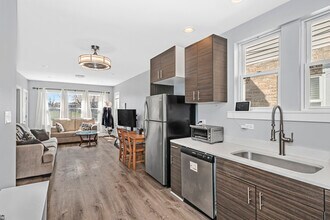 9105 S Racine Ave in Chicago, IL - Building Photo - Building Photo