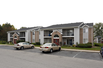 Hanna Village Apartments in Indianapolis, IN - Foto de edificio - Building Photo