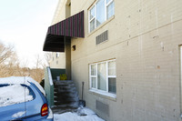 Perry Highway Apartments in Pittsburgh, PA - Building Photo - Building Photo