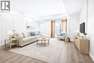 600 Victoria St S in Kitchener, ON - Building Photo - Building Photo