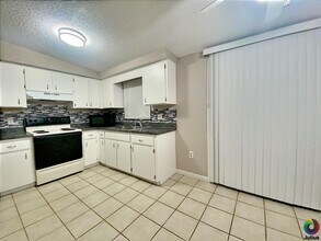 4047 Las Vegas Dr in New Port Richey, FL - Building Photo - Building Photo