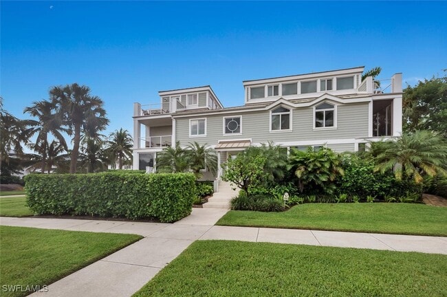 property at 180 6th Ave S