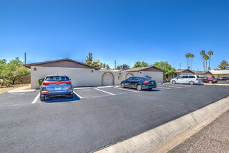 Jewel Gardens in Phoenix, AZ - Building Photo - Building Photo