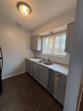 129 S Lorraine St in Radcliff, KY - Building Photo - Building Photo