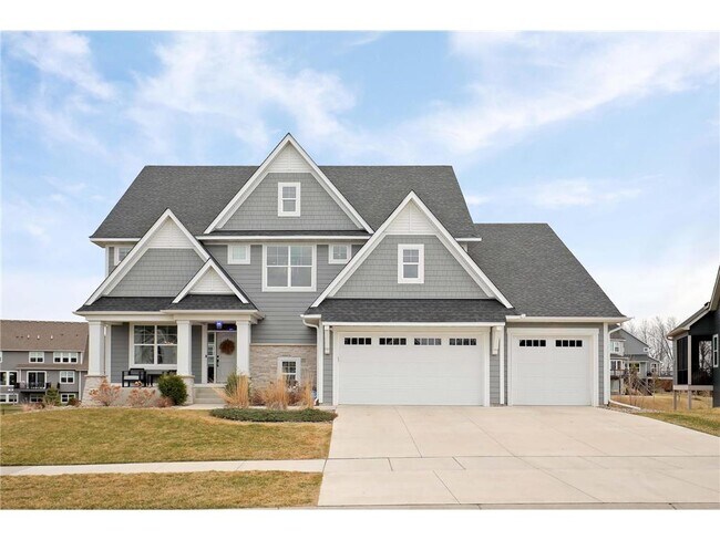 property at 7536 Walnut Grove Ln N