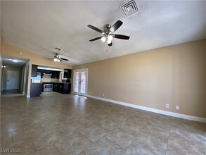 7708 Parakeet Ave in Las Vegas, NV - Building Photo - Building Photo