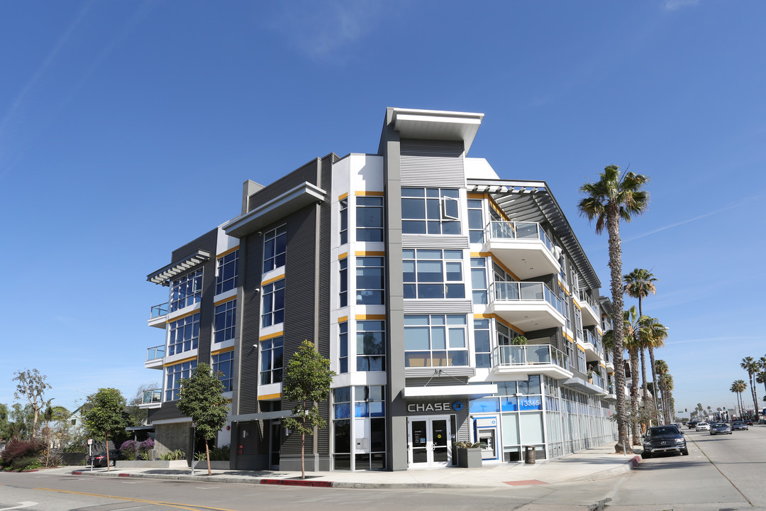 Landmark Chase in Los Angeles, CA - Foto de edificio